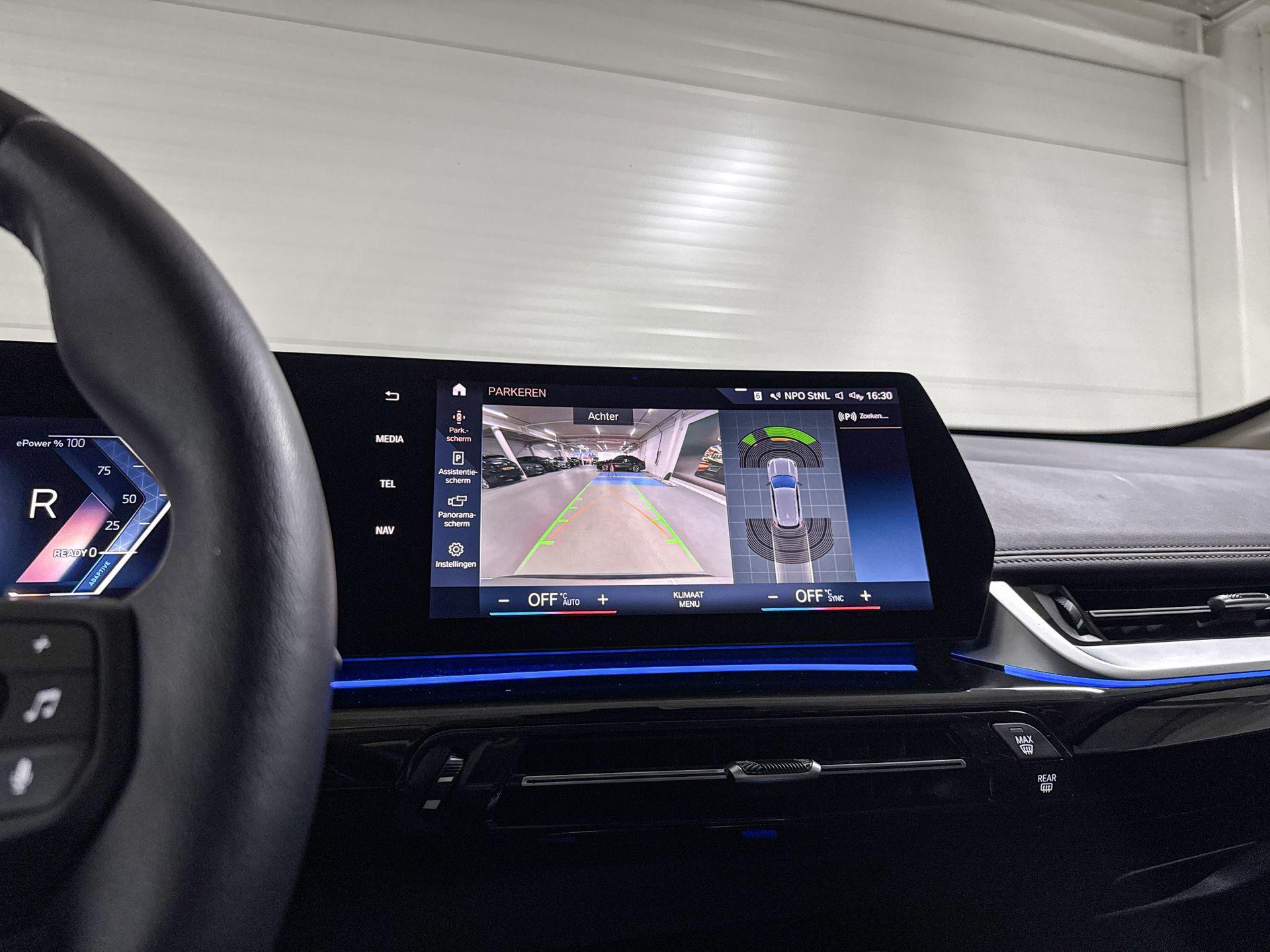 Foto van BMW Ix1