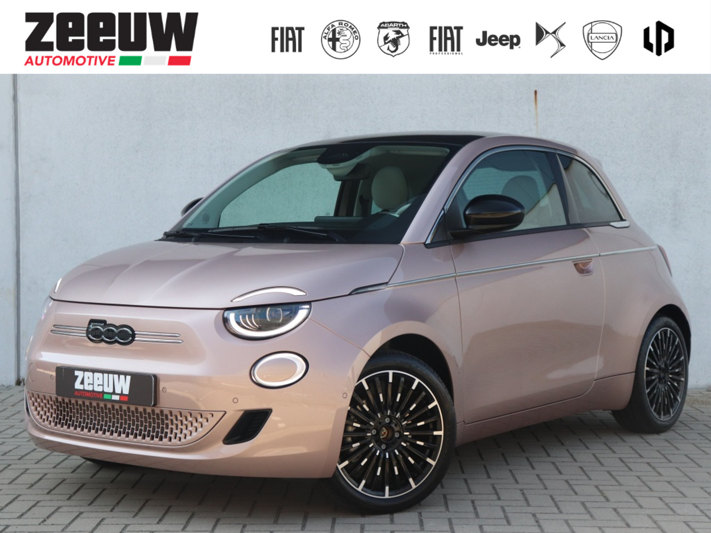 Fiat 500 La Prima 42 kWh | Pano | JBL | Camera | Winter | 17" 2026 - voorkant