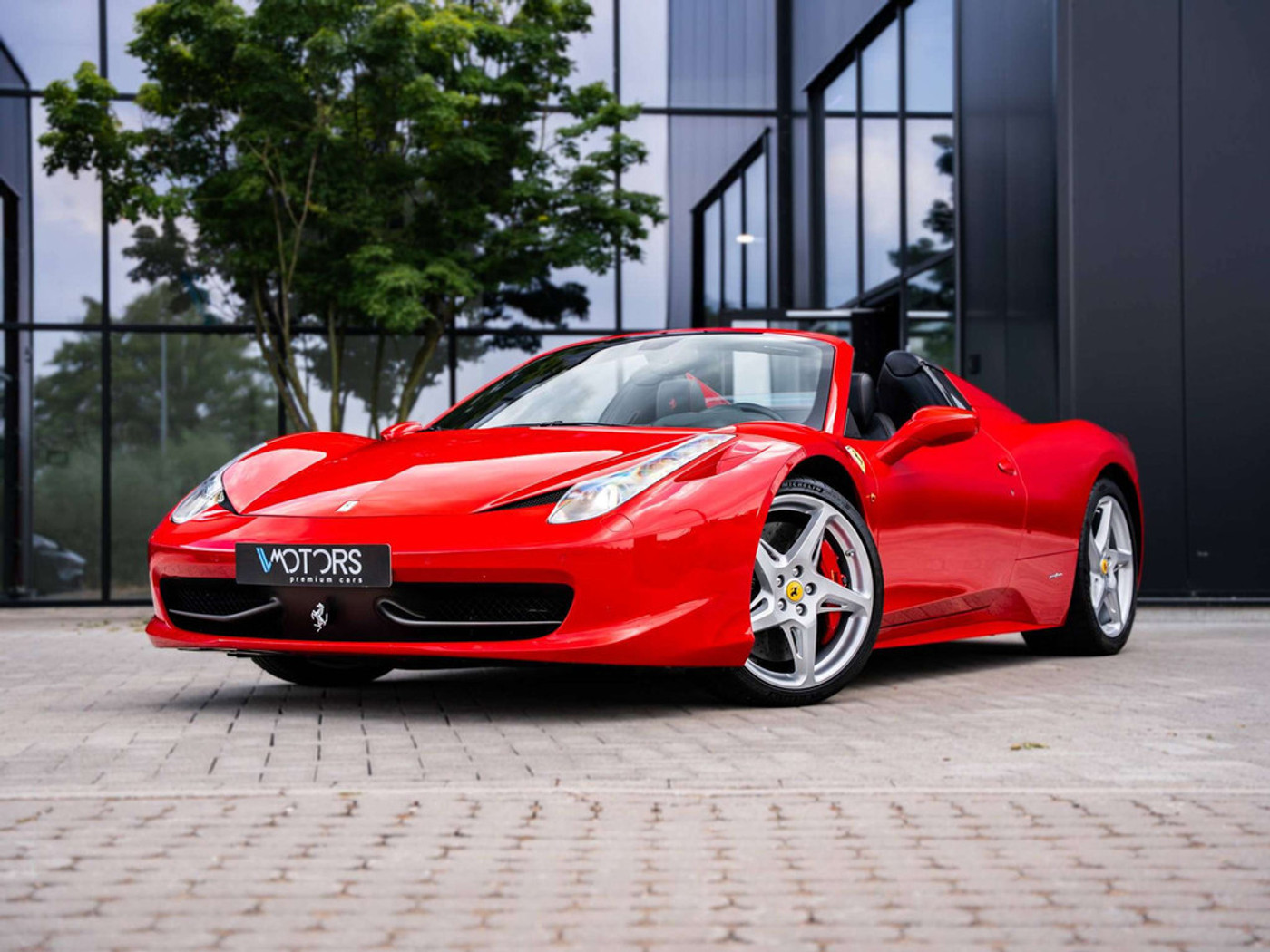 Ferrari 458 Spider 4.5i V8 - Rosso Corsa - Daytona Seats 2013 - voorkant