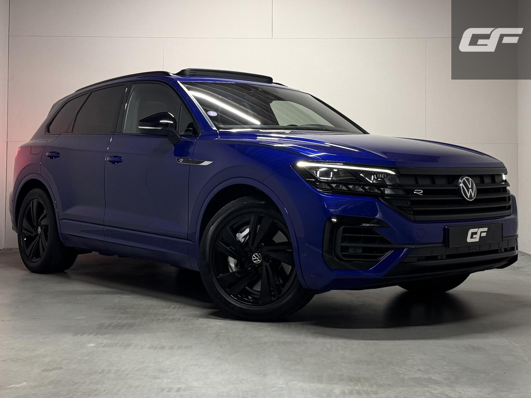 Volkswagen Touareg 3.0 TSi eHybrid 4MOTION R-Line Pano Lapiz Blue 2020 - voorkant