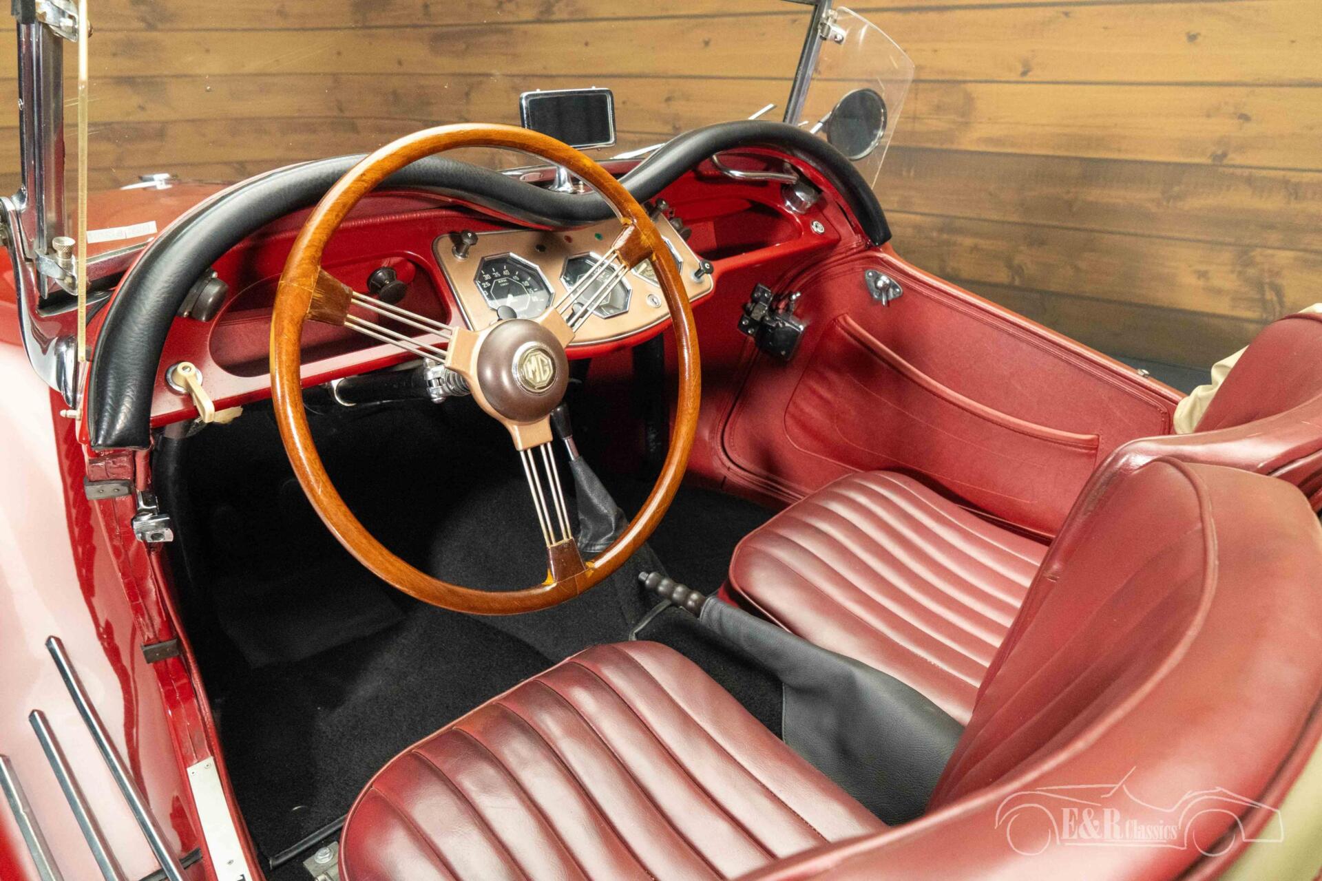 Foto van MG TF 1250