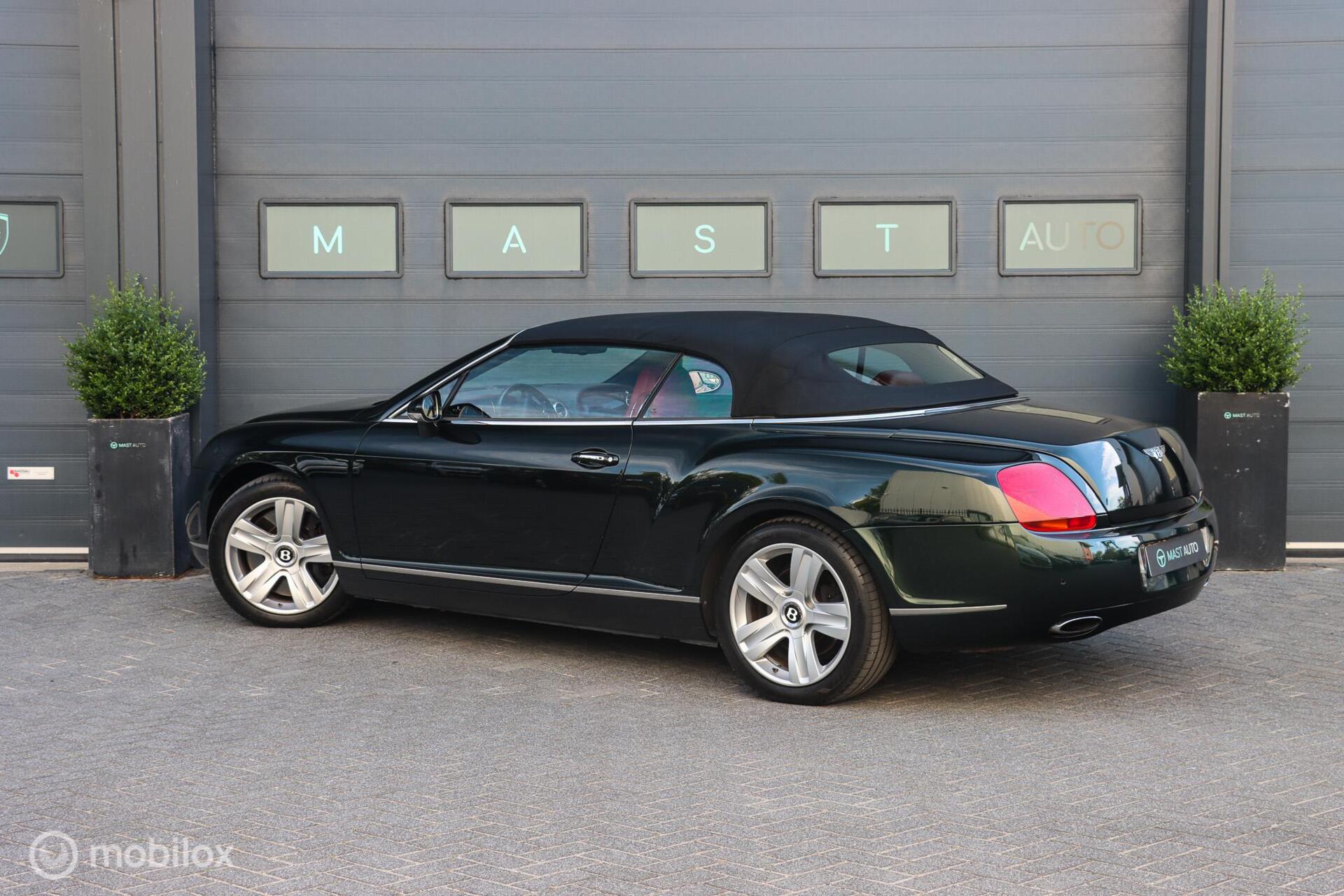 Foto van Bentley Continental GTC