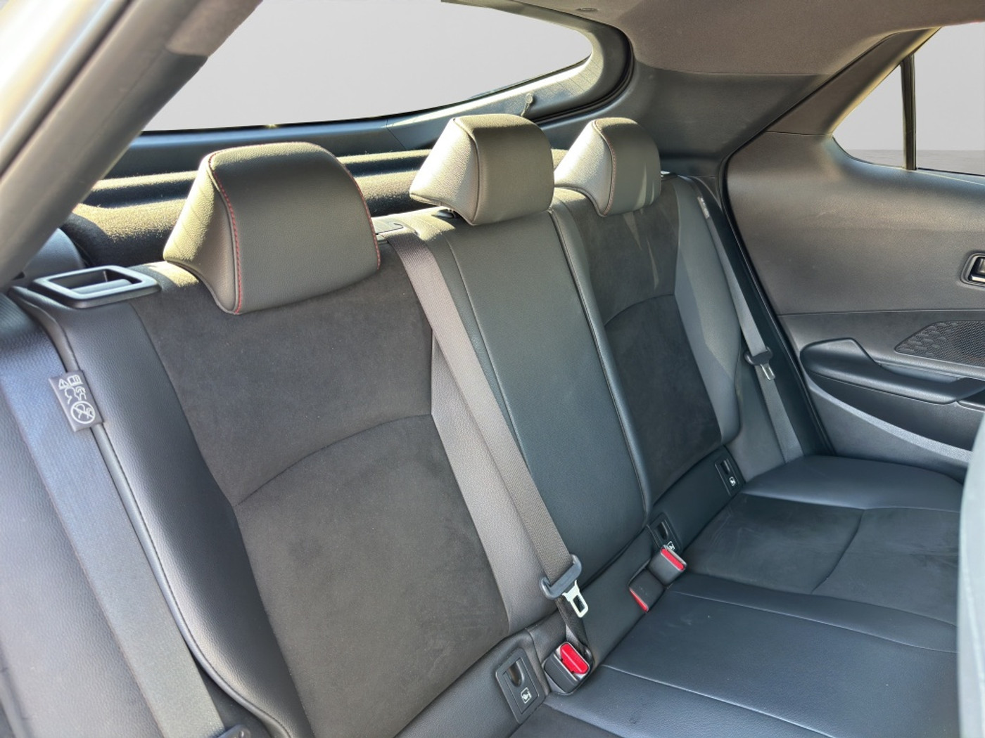 Foto van Toyota C-hr
