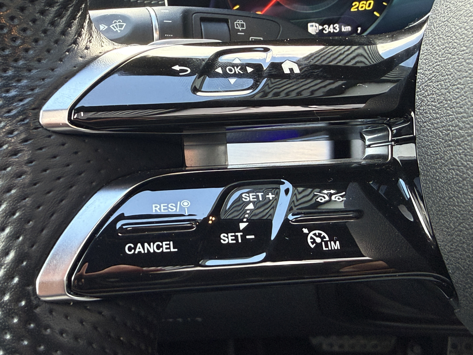 Foto van Mercedes-Benz E 300 E