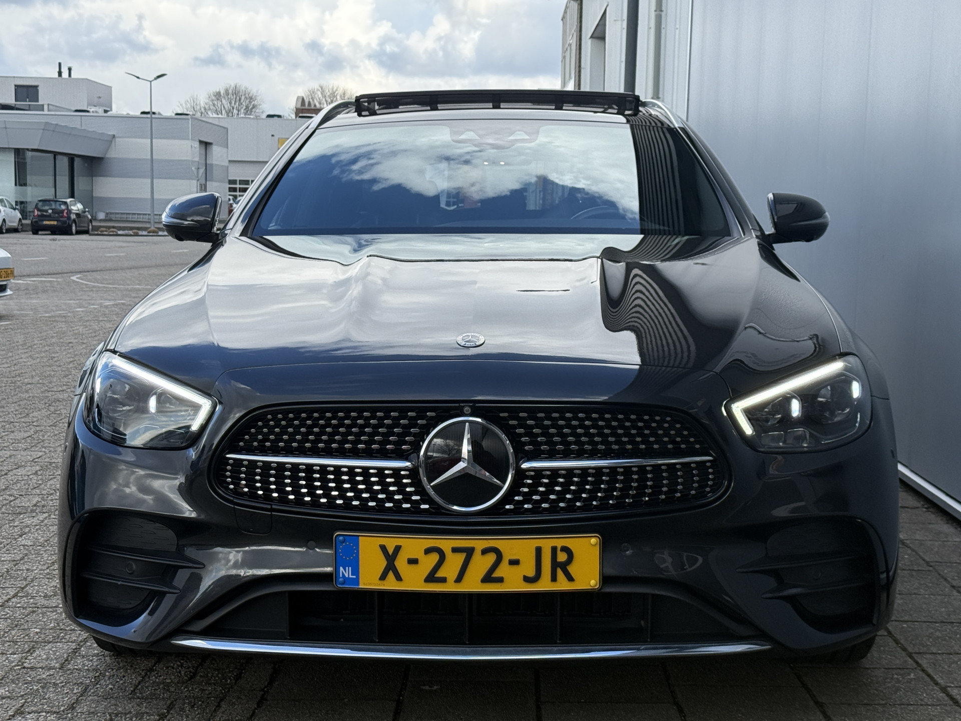 Foto van Mercedes-Benz E 300 E