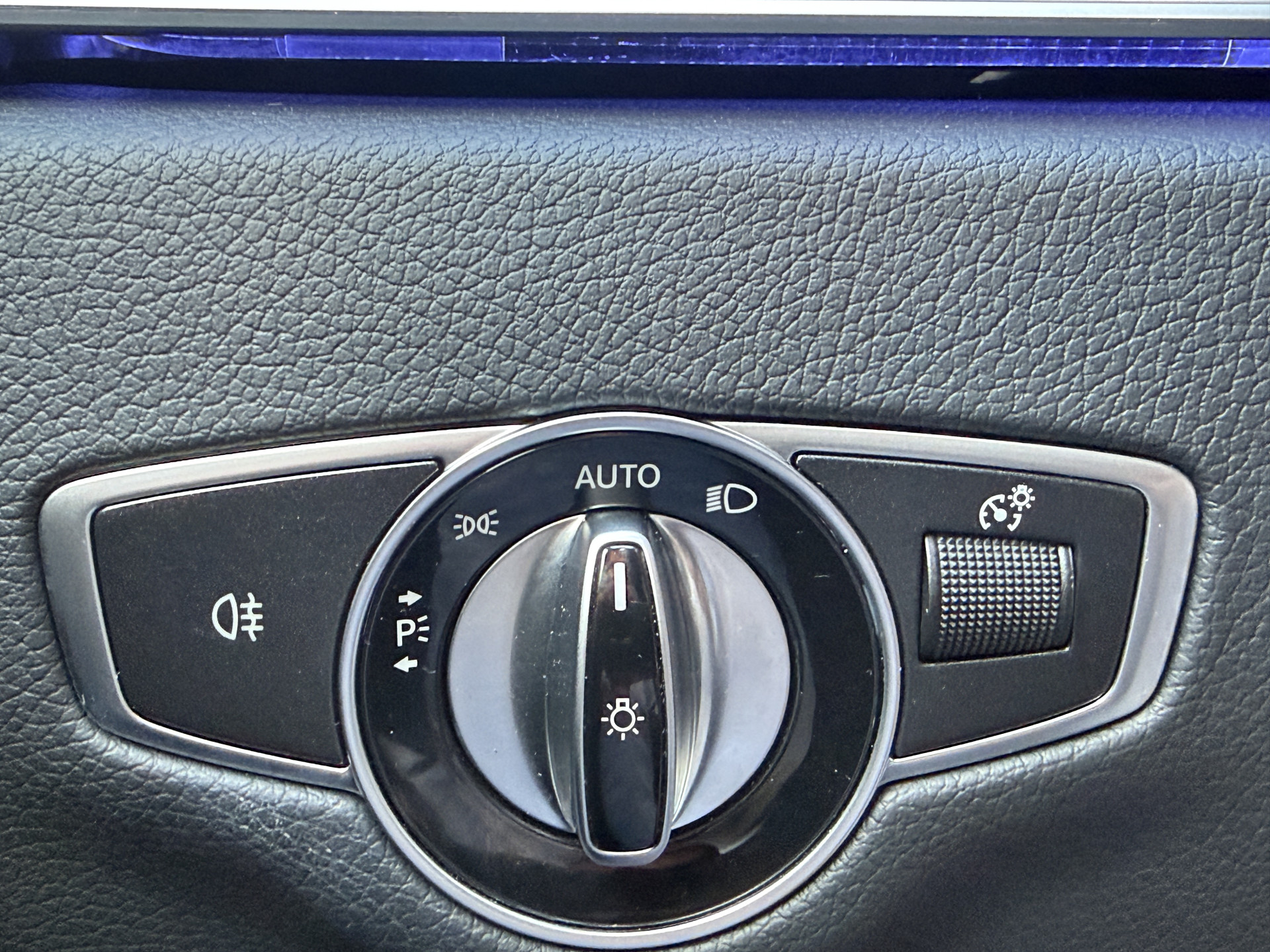 Foto van Mercedes-Benz E 300 E