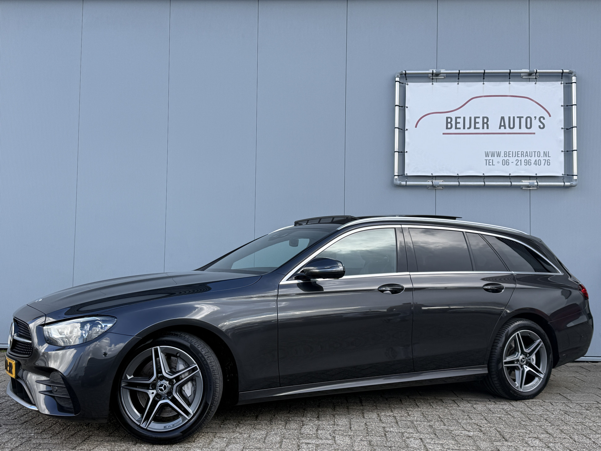 Mercedes-Benz E 300 E 300 e AMG Line Automaat 2022 - voorkant