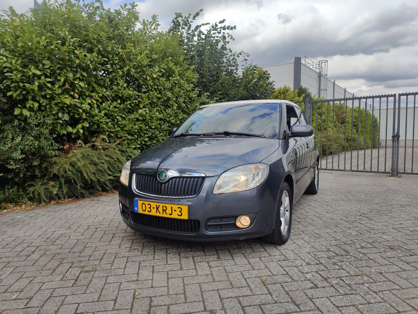 Skoda Fabia 1.4-16V Tour Pro 2010 - voorkant