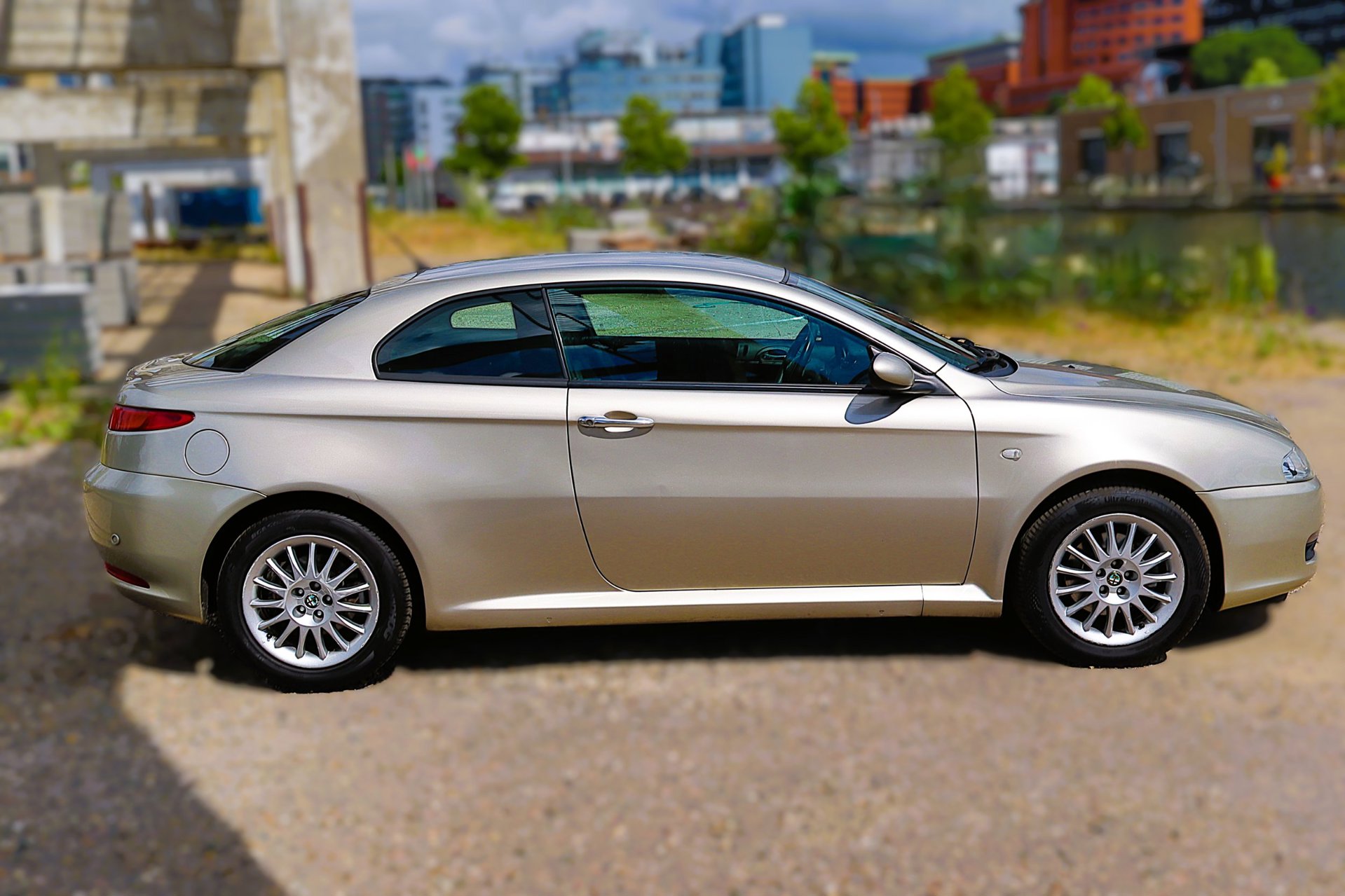 Foto van Alfa Romeo GT 1,9 JTD 16v