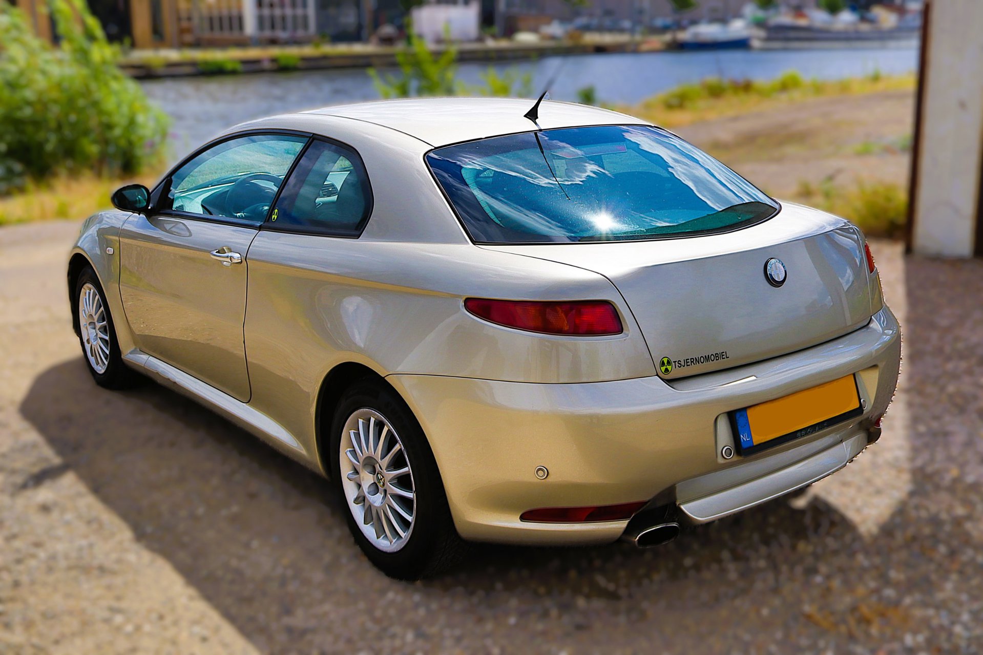 Foto van Alfa Romeo GT 1,9 JTD 16v