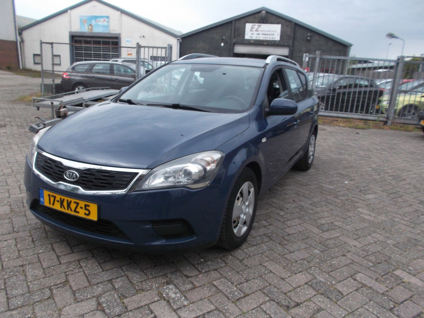 Kia Cee D 1.4 CVVT X-tra 2010 - voorkant