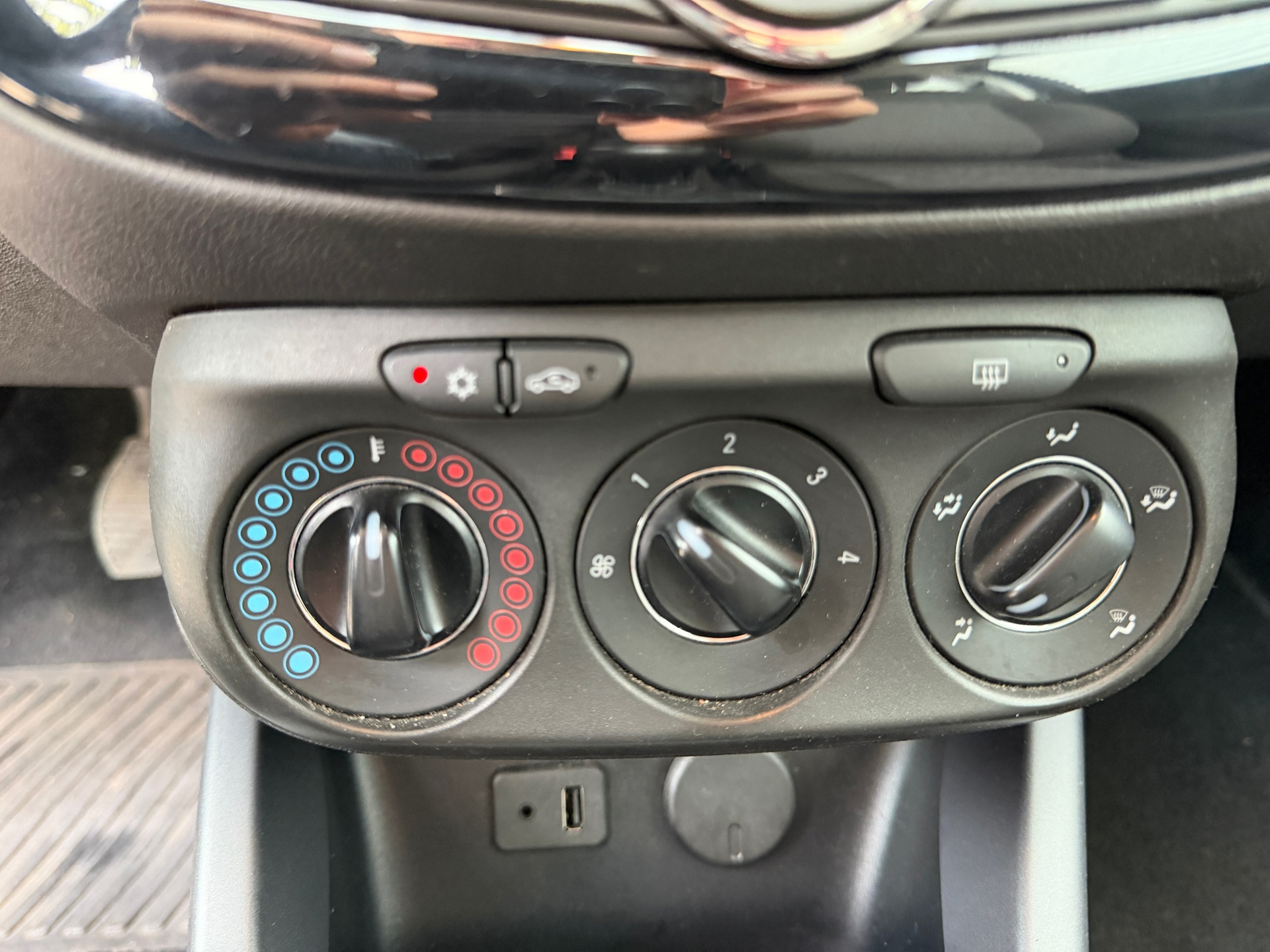 Foto van Opel Adam