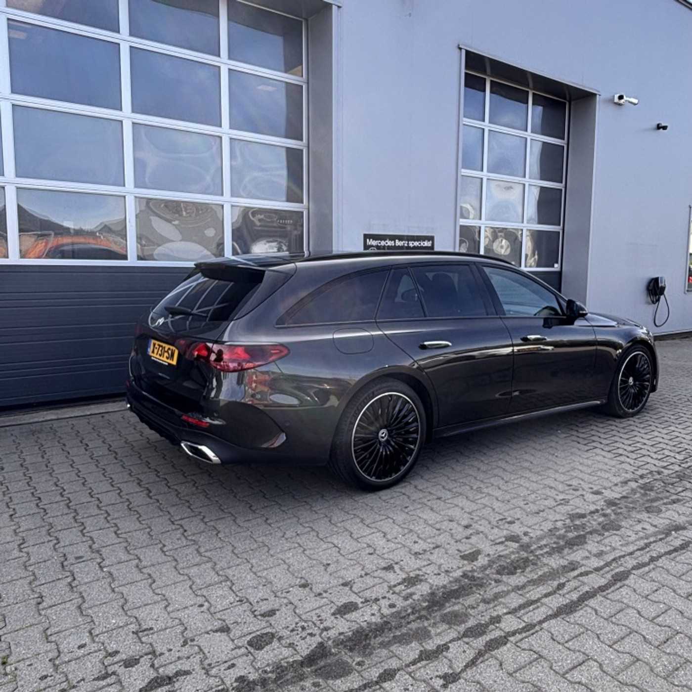 Foto van Mercedes-Benz E 300 E