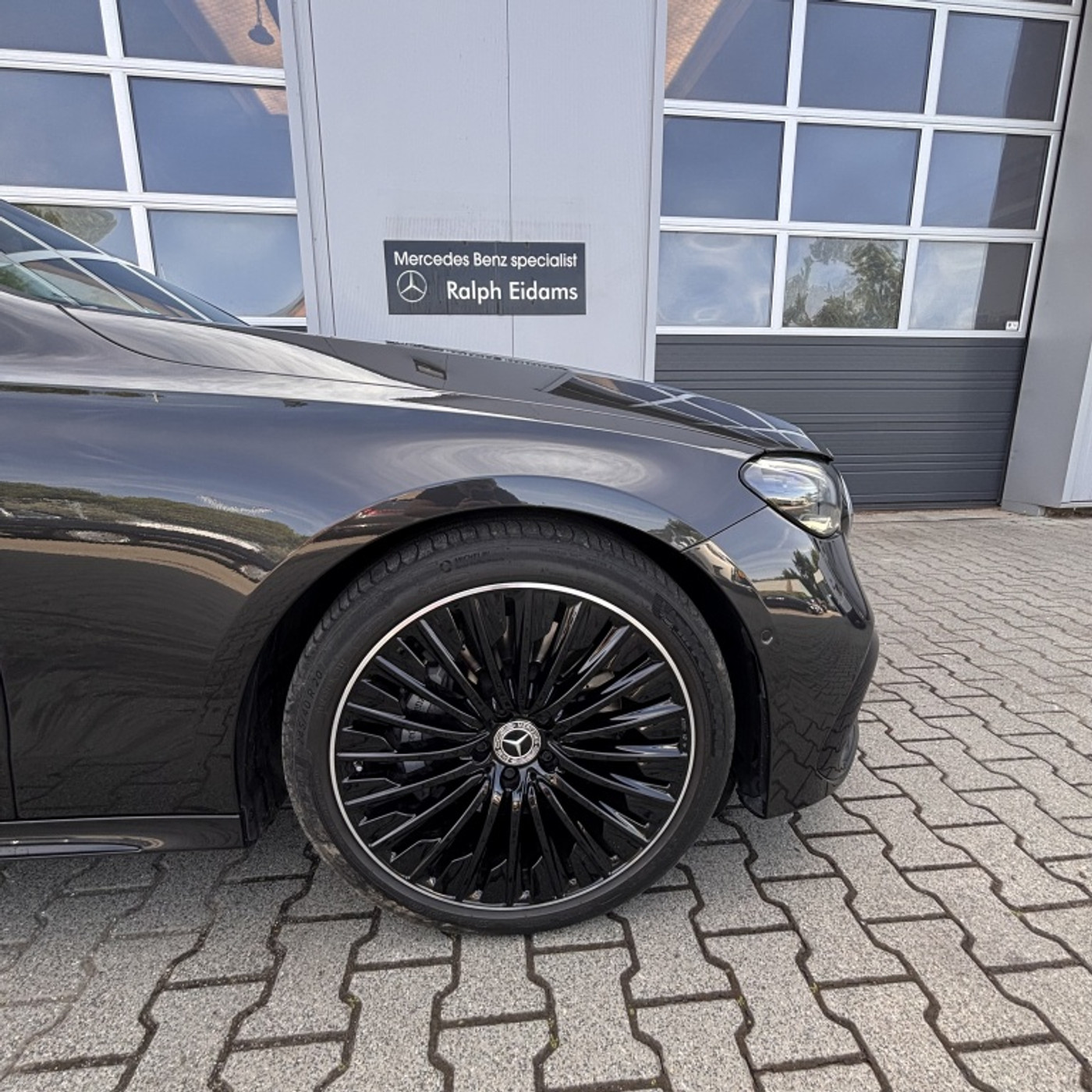 Foto van Mercedes-Benz E 300 E