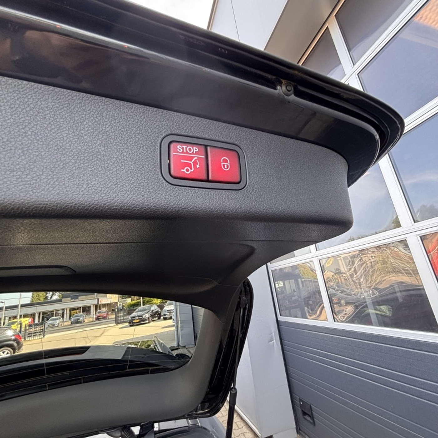Foto van Mercedes-Benz E 300 E
