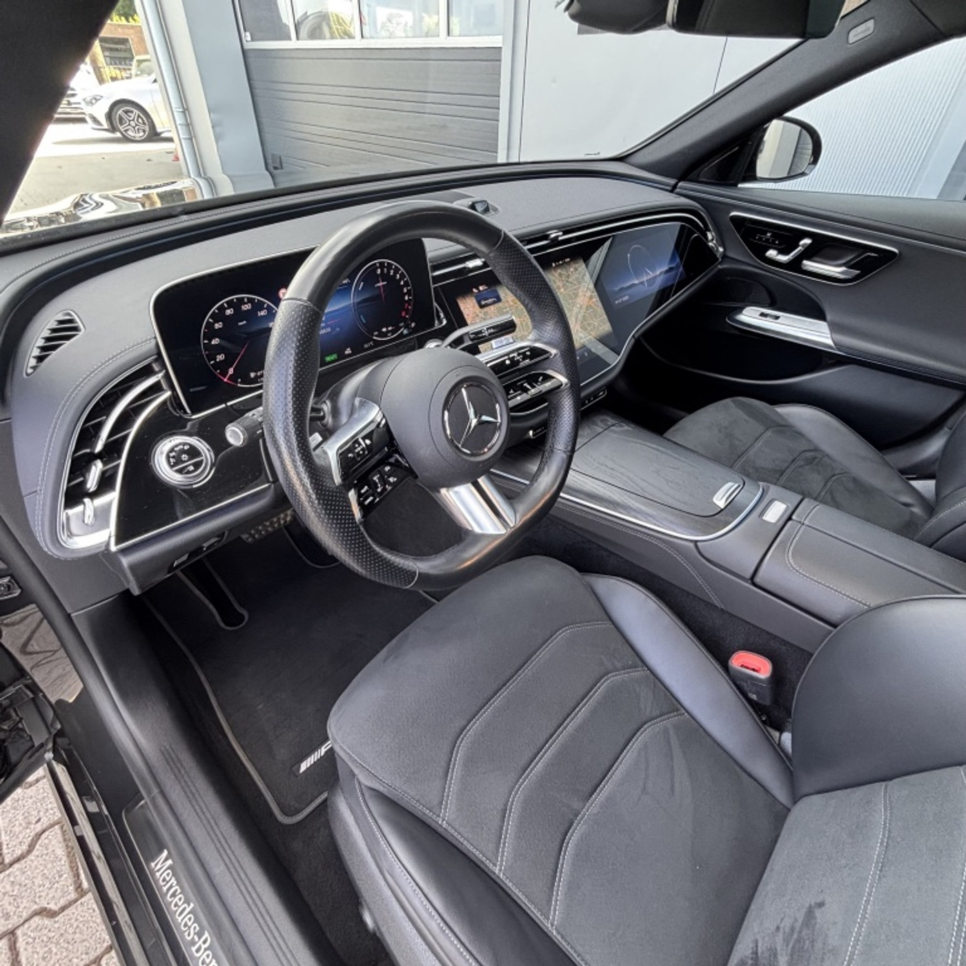 Foto van Mercedes-Benz E 300 E