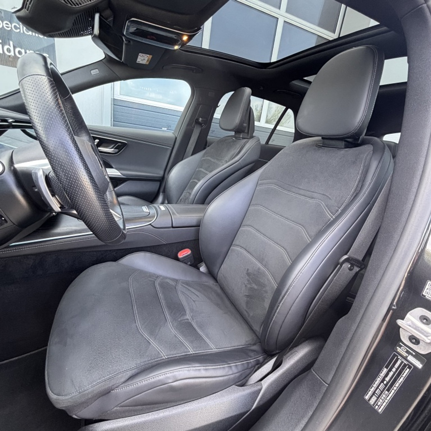 Foto van Mercedes-Benz E 300 E