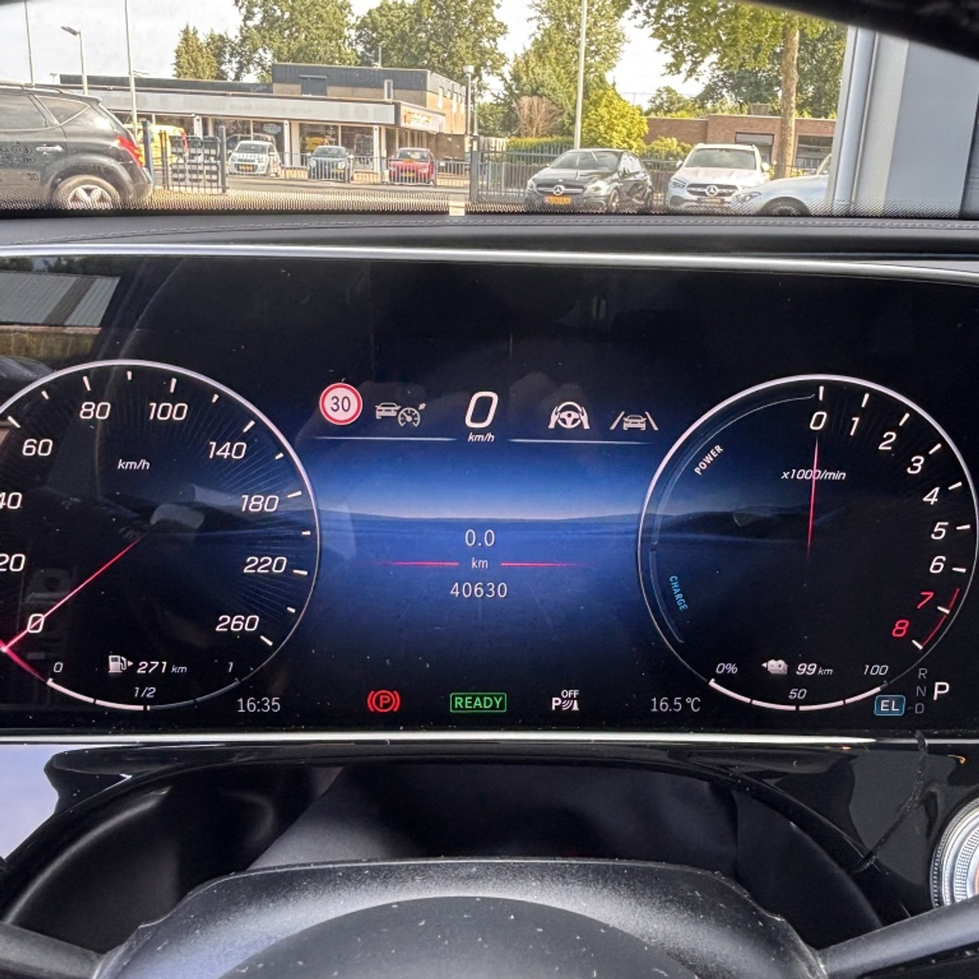 Foto van Mercedes-Benz E 300 E
