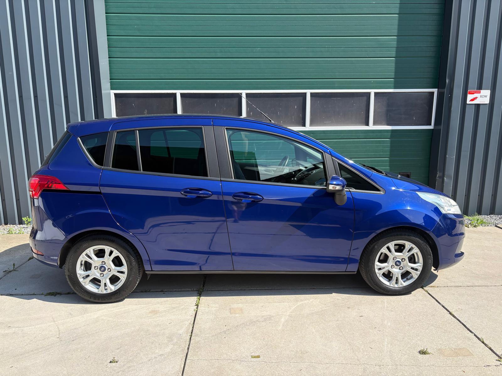 Foto van Ford B-max