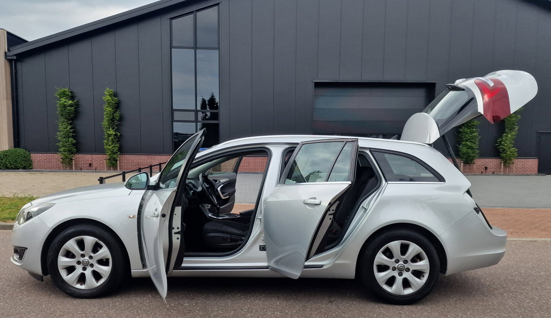 Foto van Opel Insignia Sports Tourer SW