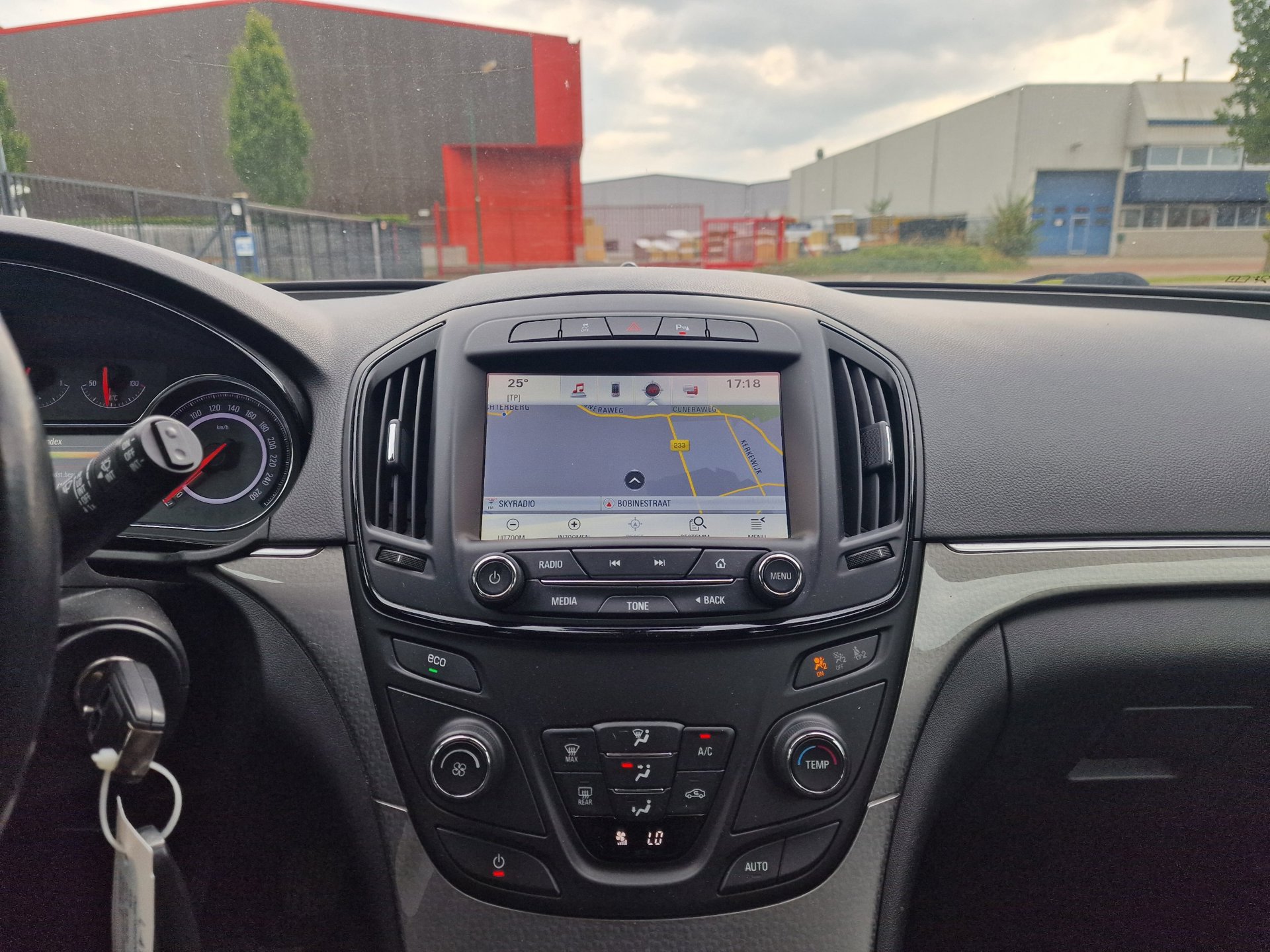 Foto van Opel Insignia Sports Tourer SW