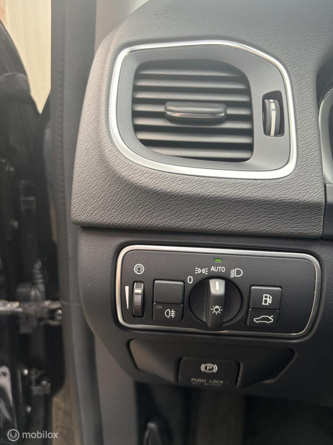 Foto van Volvo V60 Plug In Hybrid