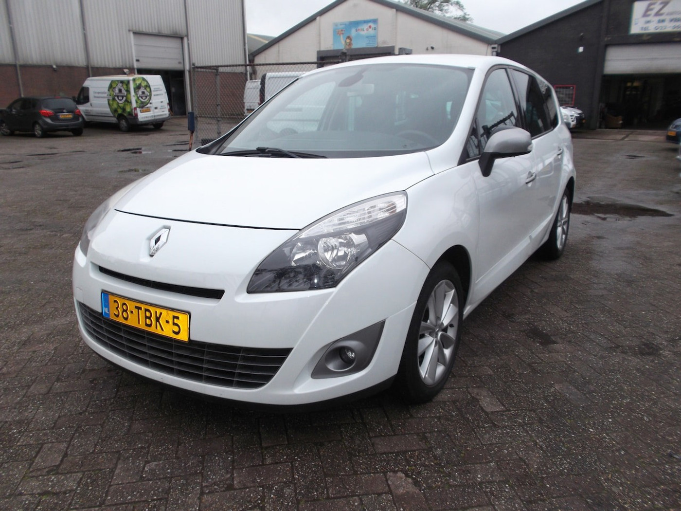 Renault Megane Scenic 1.4 TCe Parisienne 2012 - voorkant