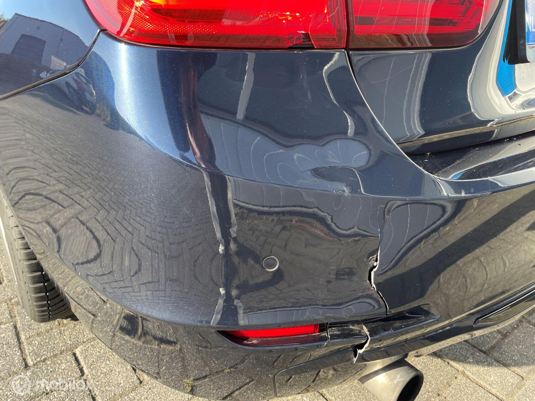 Foto van BMW 320i Ed
