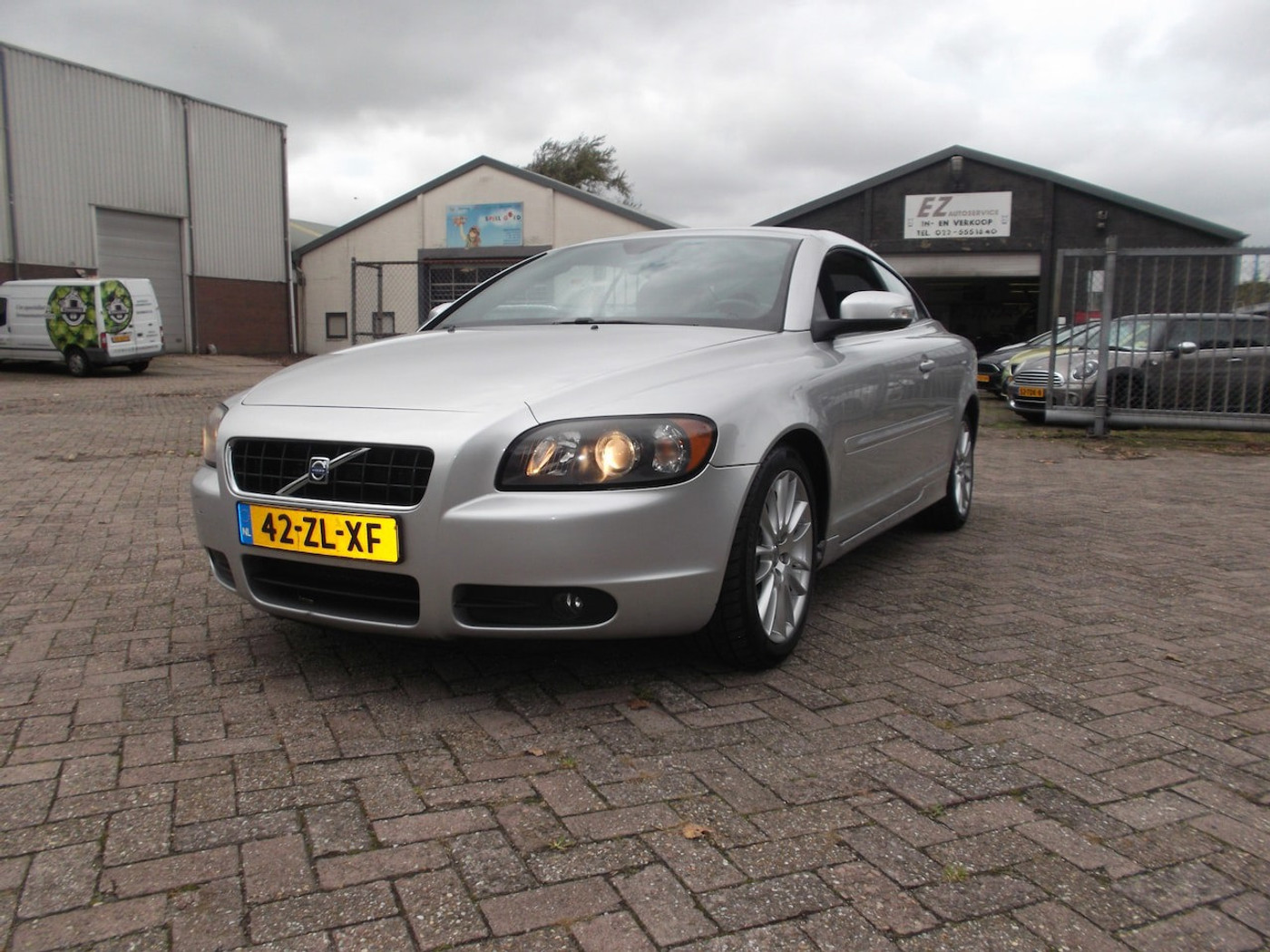 Volvo C70 2.0D Kinetic 2008 - voorkant