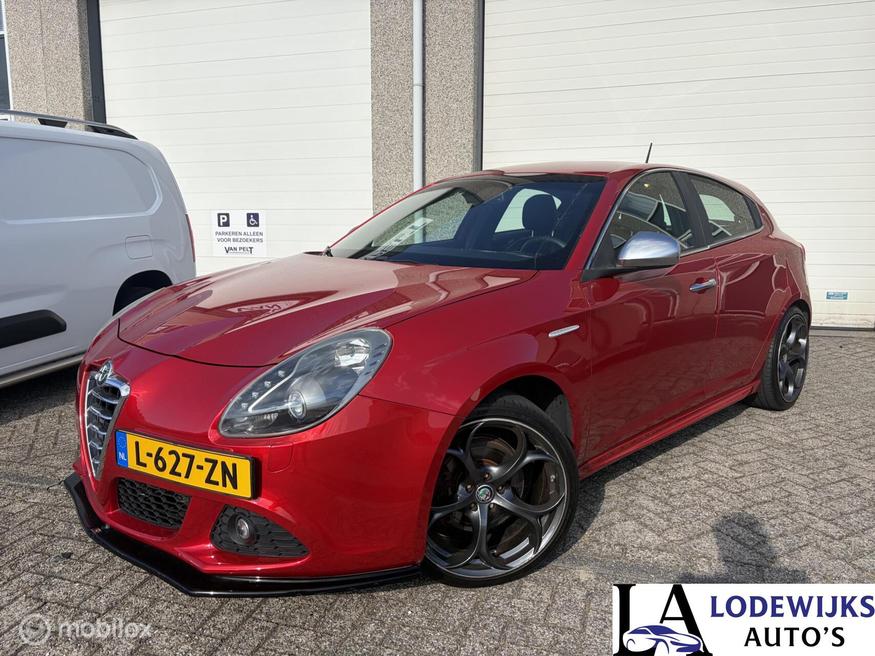 Alfa Romeo Alfa Giulietta 1.4 T Distinctive 2012 - voorkant