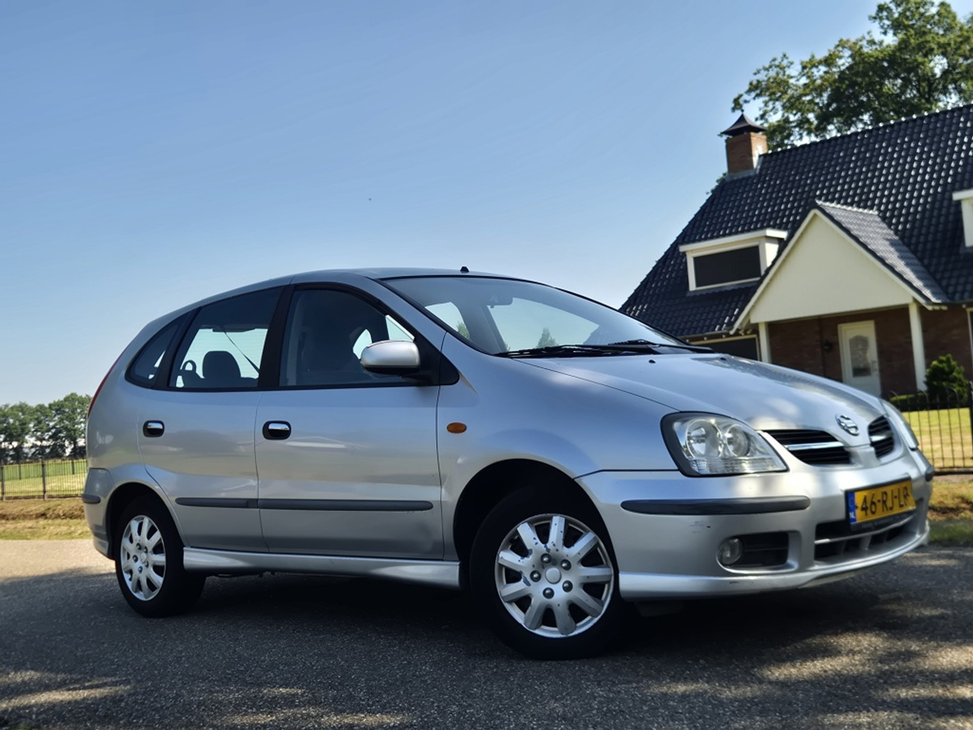 Foto van Nissan Nissan Almera Tino