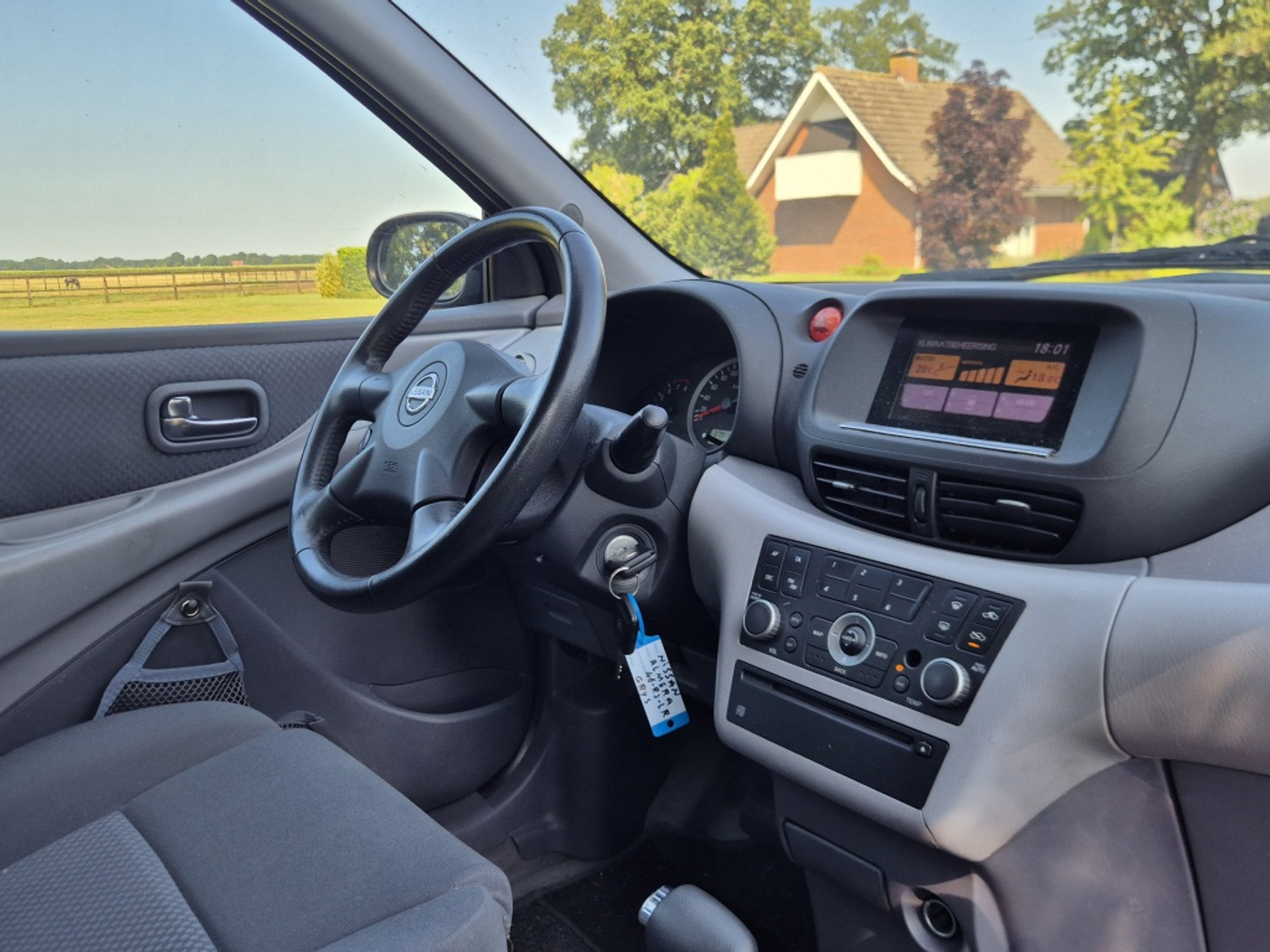 Foto van Nissan Nissan Almera Tino