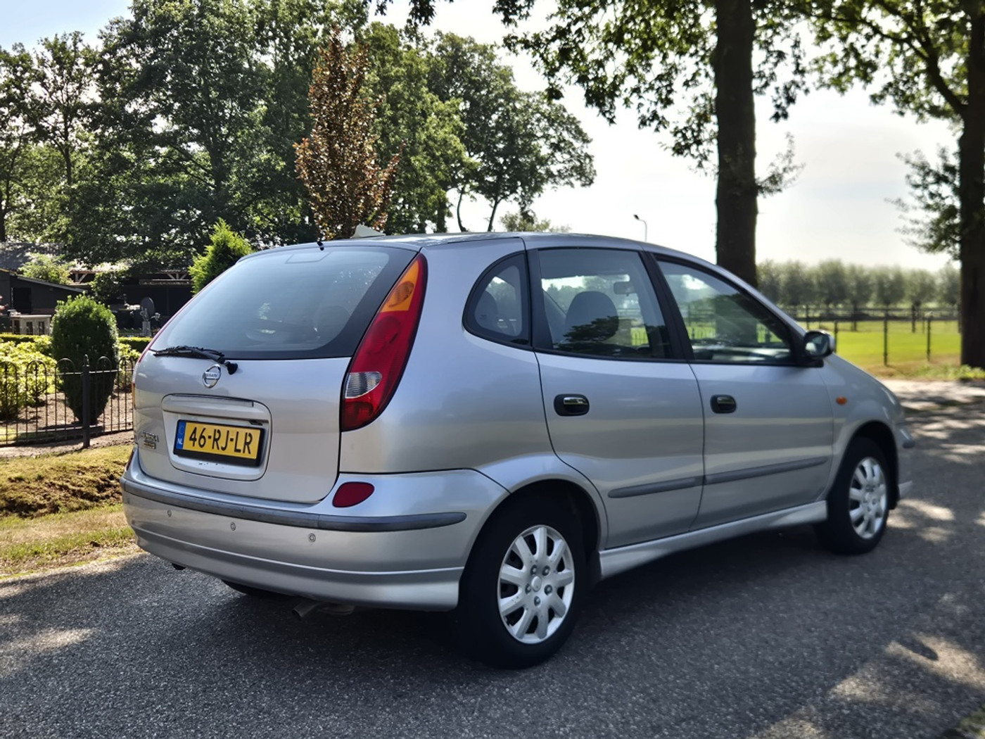 Foto van Nissan Nissan Almera Tino