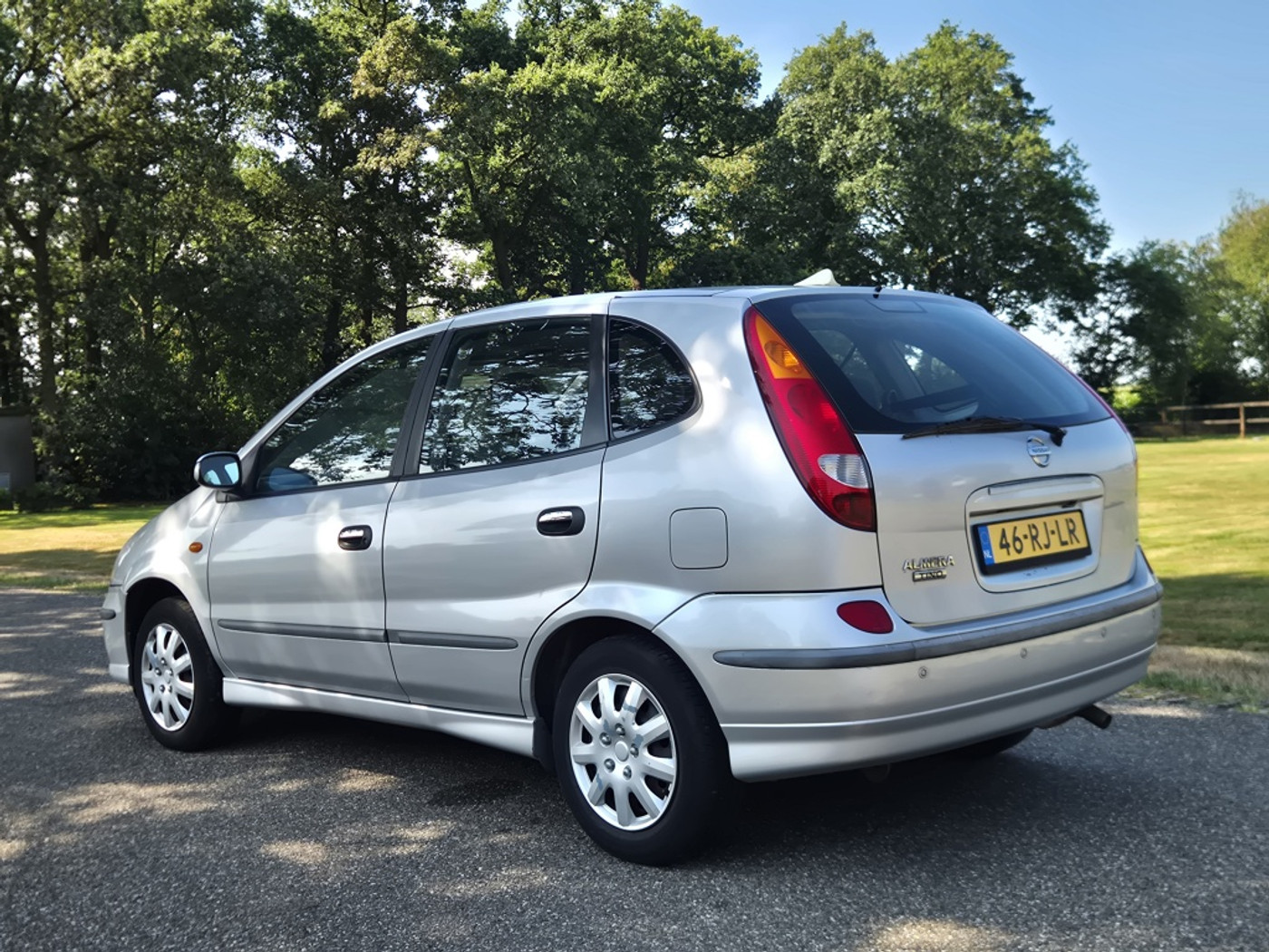 Foto van Nissan Nissan Almera Tino