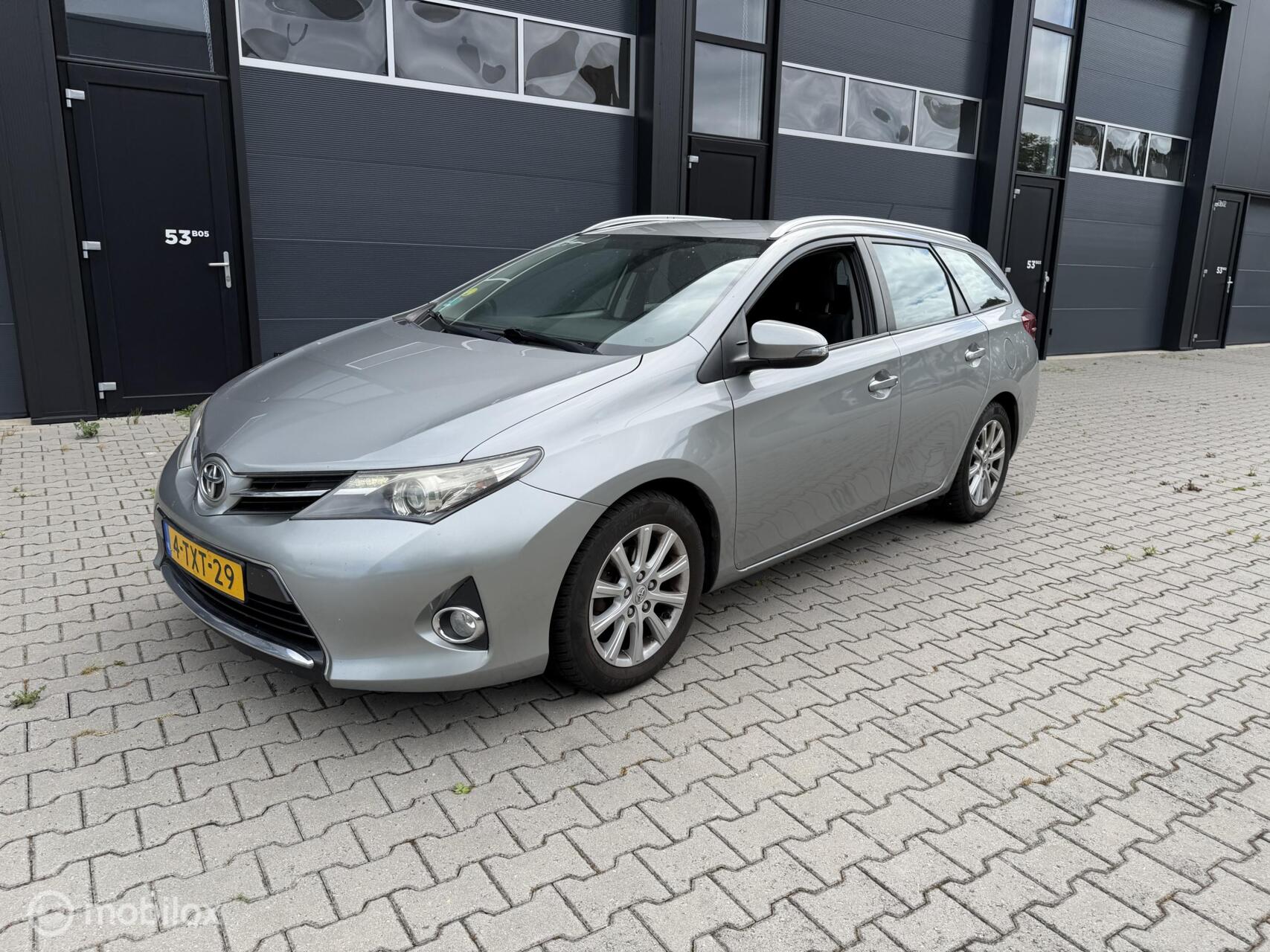 Toyota Toyota Auris 1.4D Aspiration ex bpm 2014 - voorkant