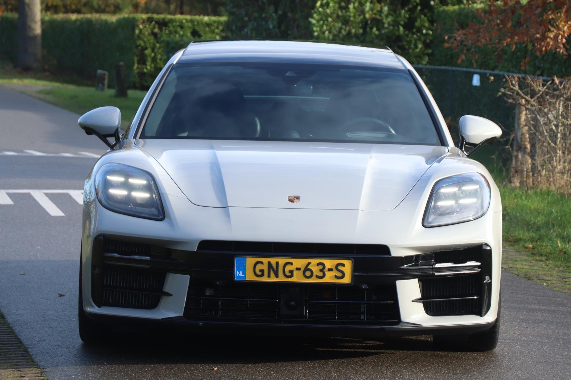 Foto van Porsche Panamera 4 E-hybrid
