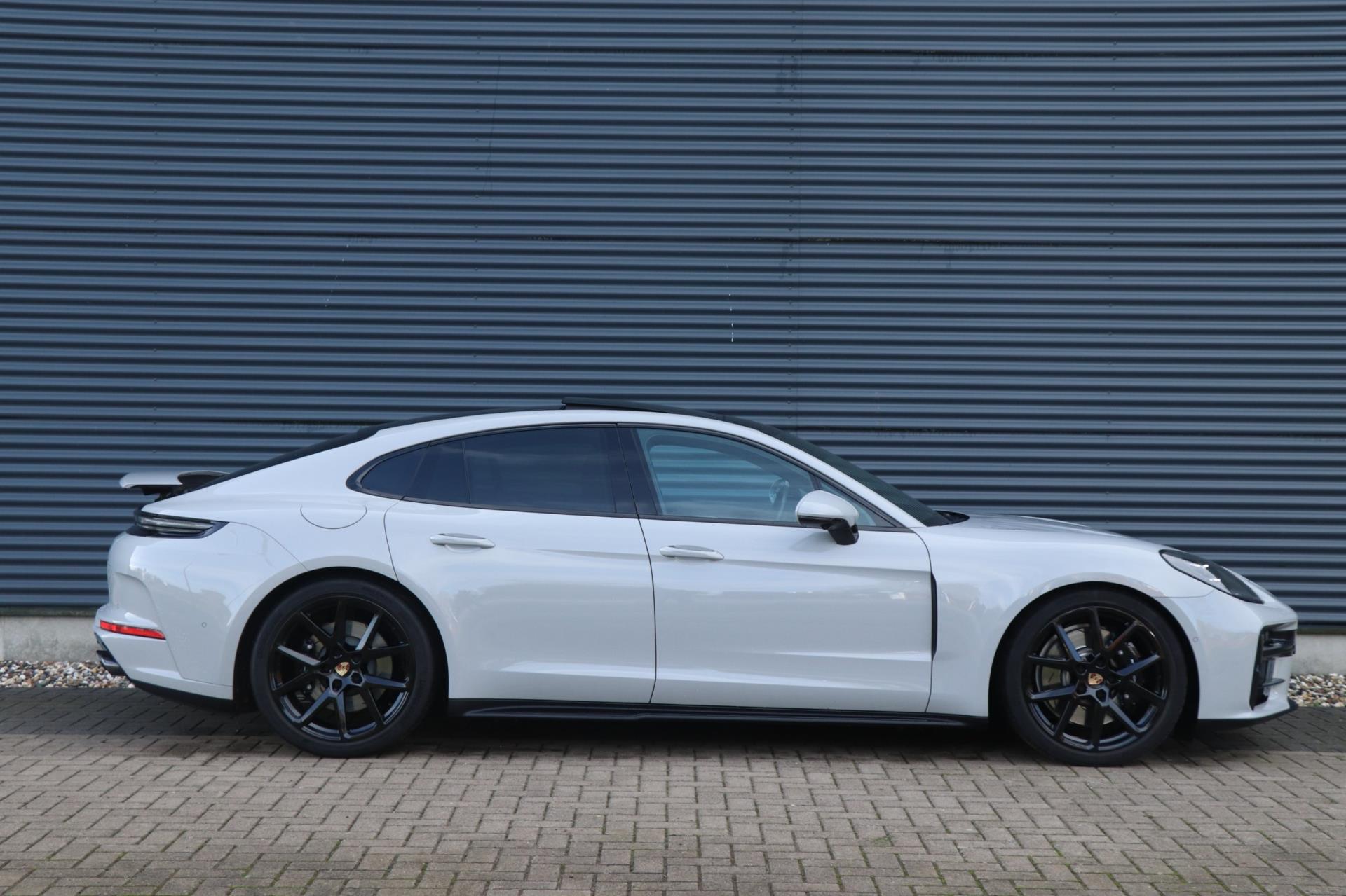 Foto van Porsche Panamera 4 E-hybrid