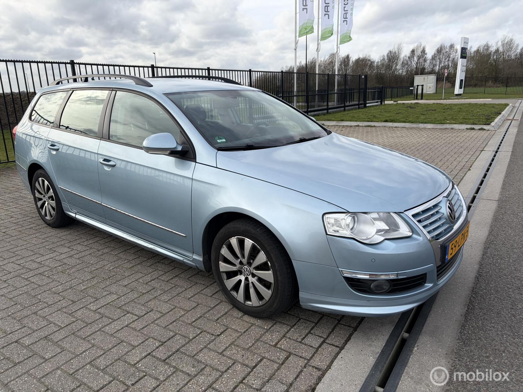 Volkswagen Passat 1.6 TDI Comfortline BlueMotion 2010 - voorkant