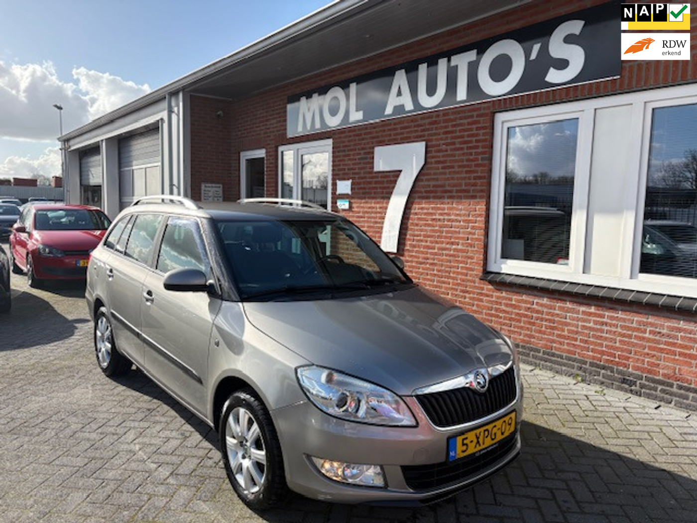 Skoda Fabia 1.2 TSI Sprint , Automaat , APK 11-26 2014 - voorkant