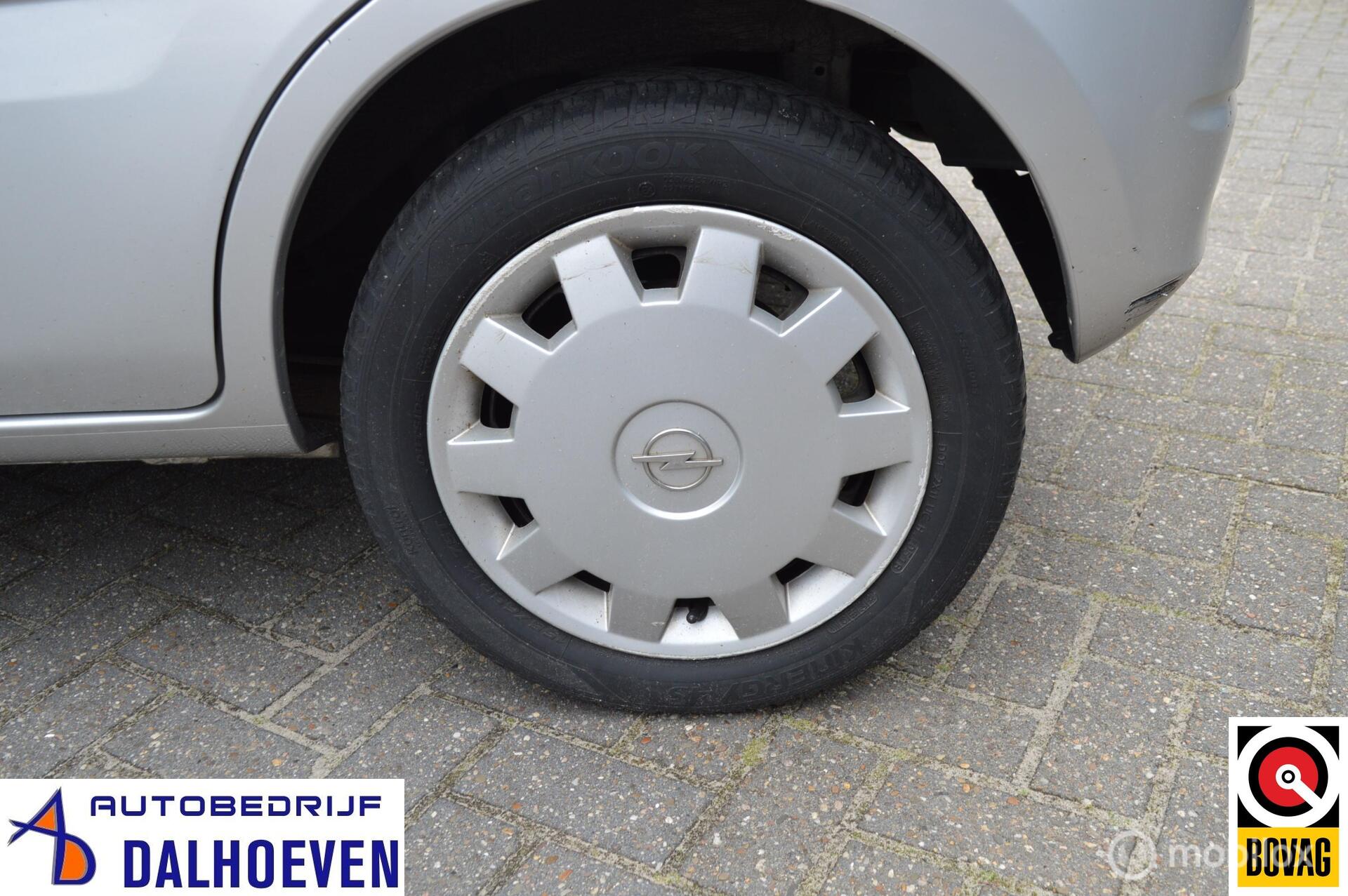 Foto van Opel Agila