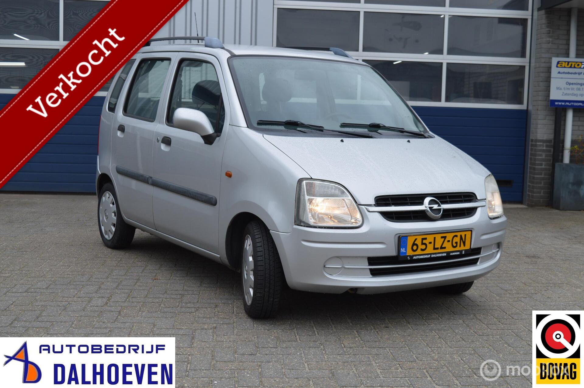 Opel Agila 1.2-16V Comfort 2003 - voorkant