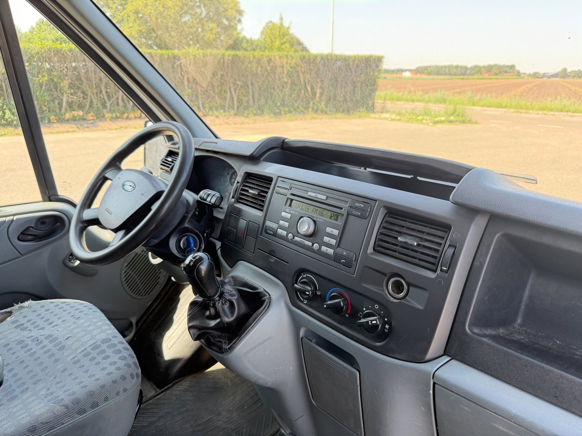 Foto van Ford Transit 260s Van 85dpf LR 4.23
