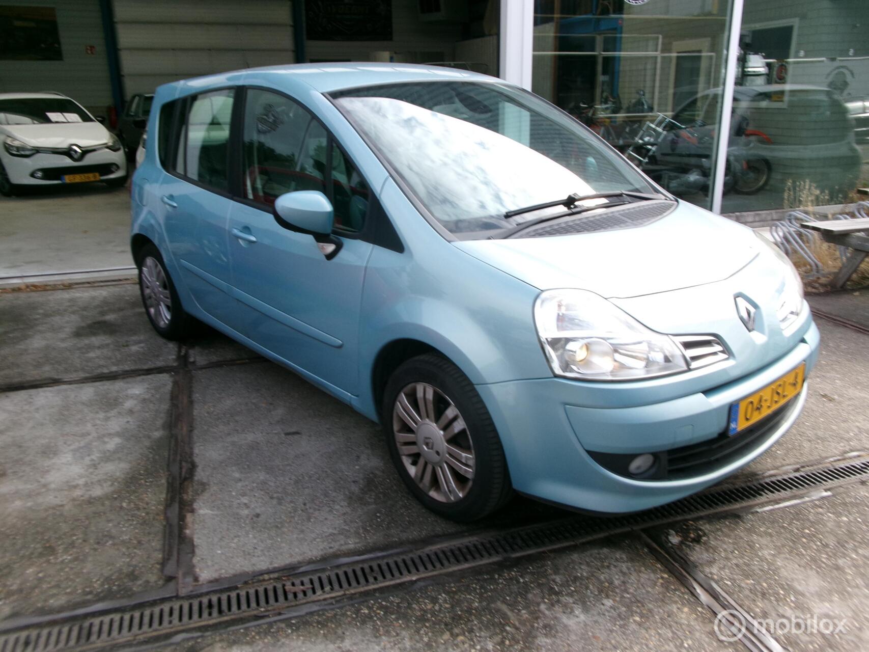 Renault Modus 1.2 TCE Dynamique 2009 - voorkant
