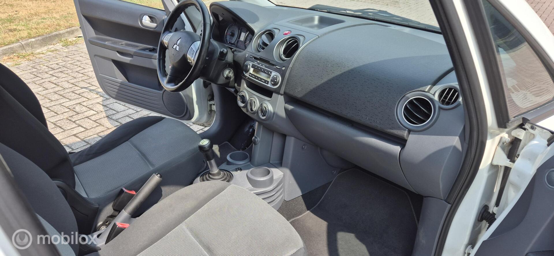 Foto van Mitsubishi Mitsubishi Colt
