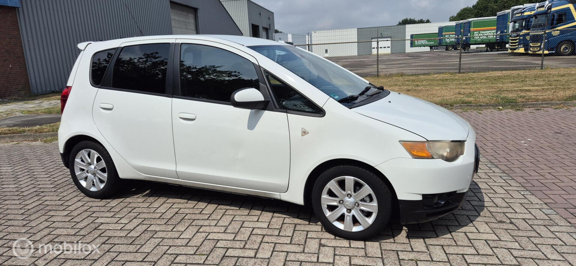 Foto van Mitsubishi Mitsubishi Colt