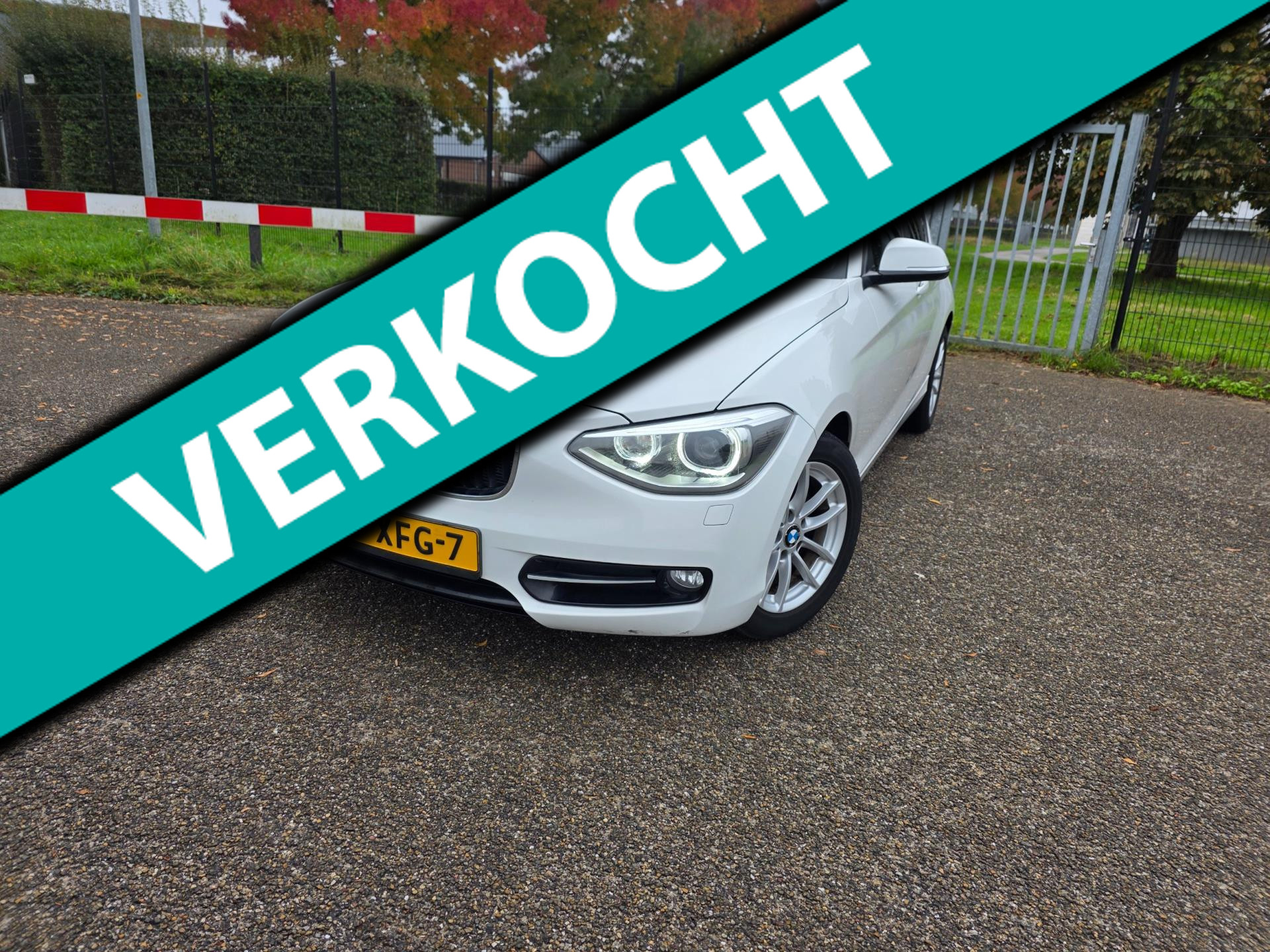 BMW 1-serie 116i Business+ 2012 - voorkant