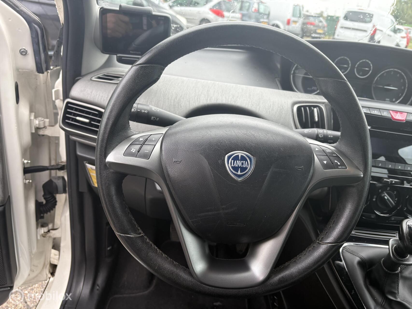 Foto van Lancia Ypsilon