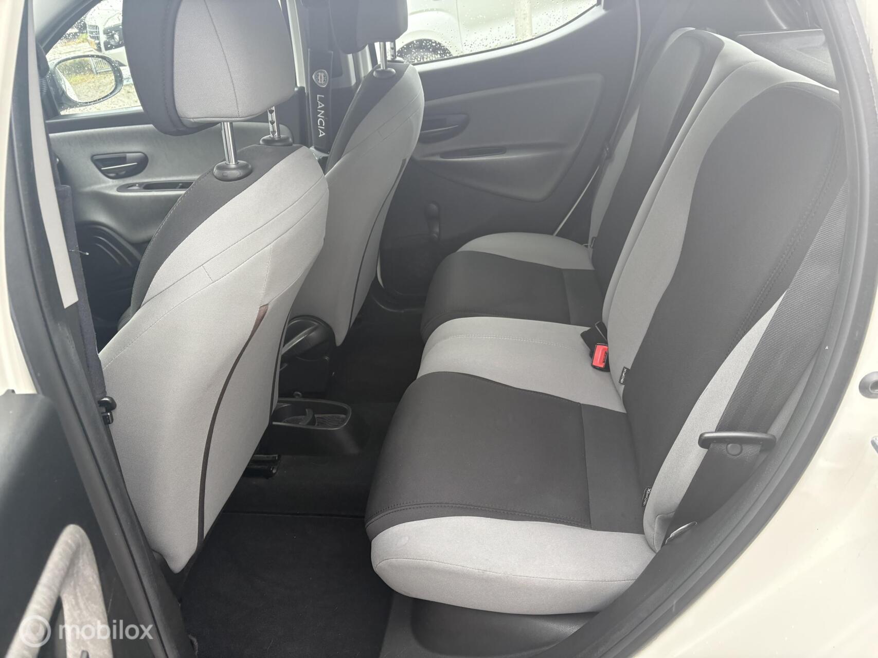 Foto van Lancia Ypsilon
