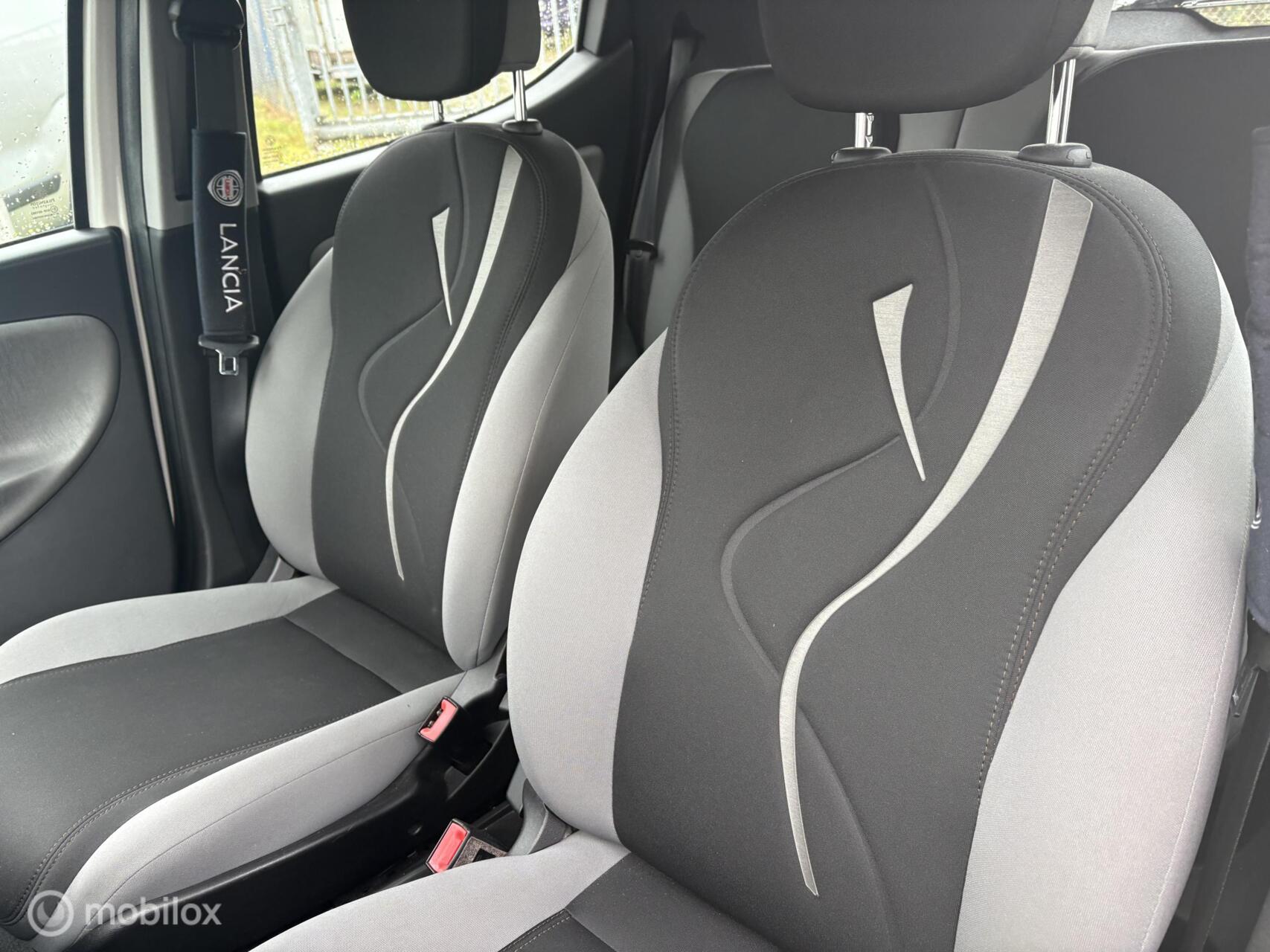 Foto van Lancia Ypsilon