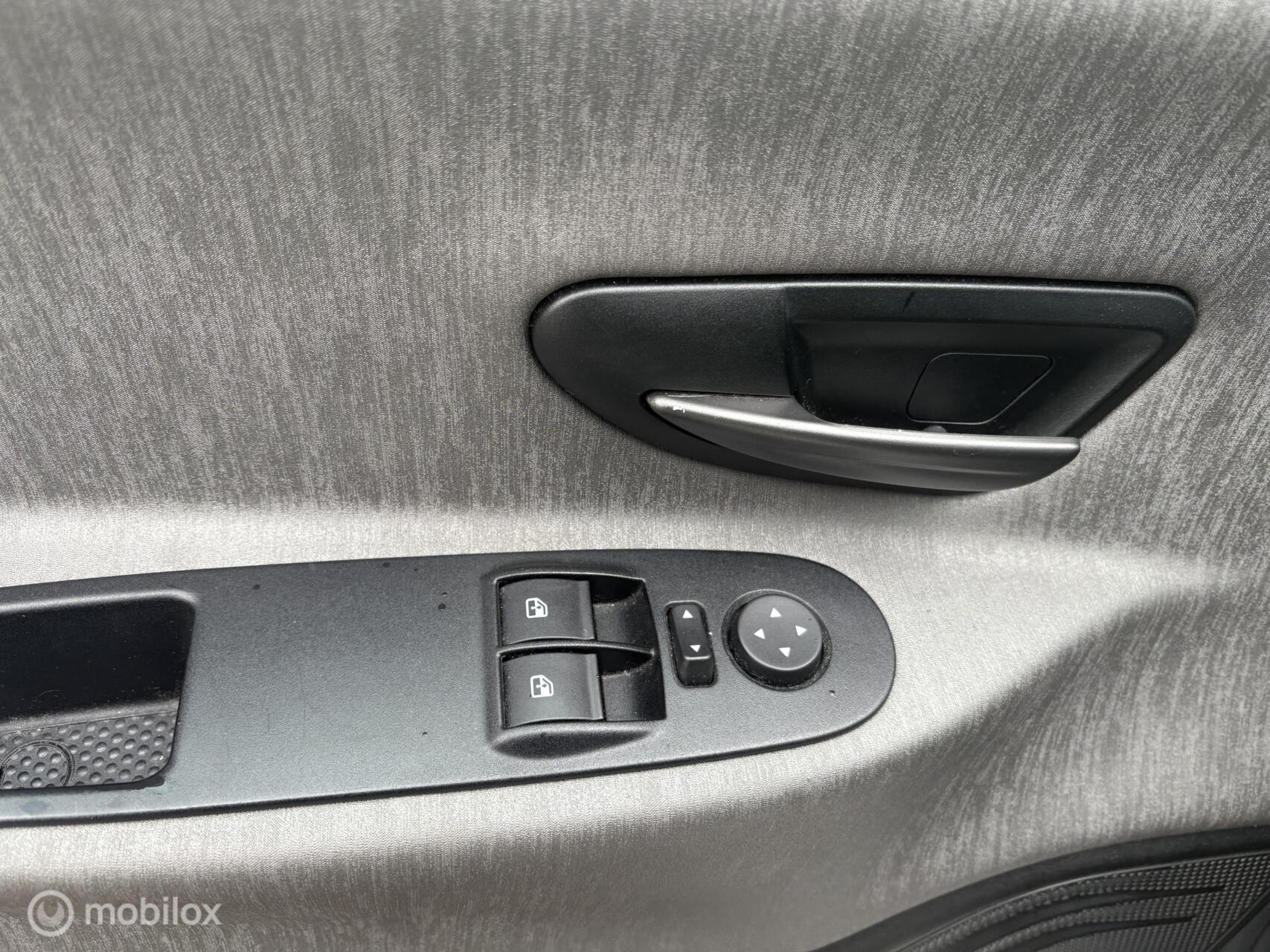 Foto van Lancia Ypsilon